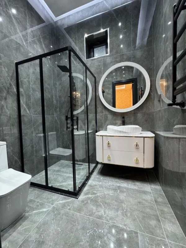 Satılır 5 otaqlı həyət evi 280 m²