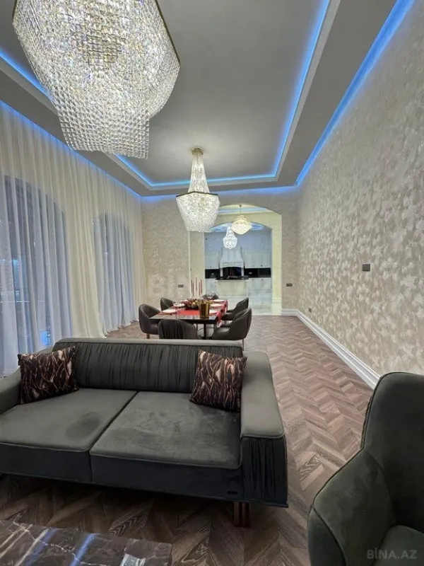 Satılır 5 otaqlı həyət evi 280 m²