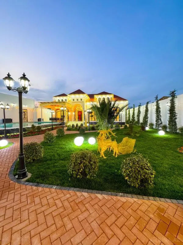 Satılır 5 otaqlı həyət evi 280 m²