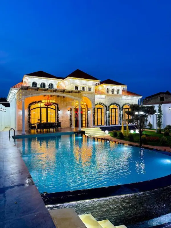 Satılır 5 otaqlı həyət evi 280 m²