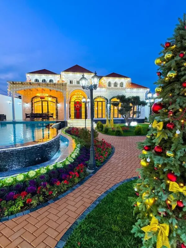 Satılır 5 otaqlı həyət evi 280 m²