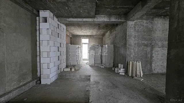 Satılır 4 otaqlı mənzil 209 m²