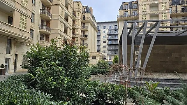 Satılır 4 otaqlı mənzil 209 m² — Bakı 4 otaq 209.00 m²