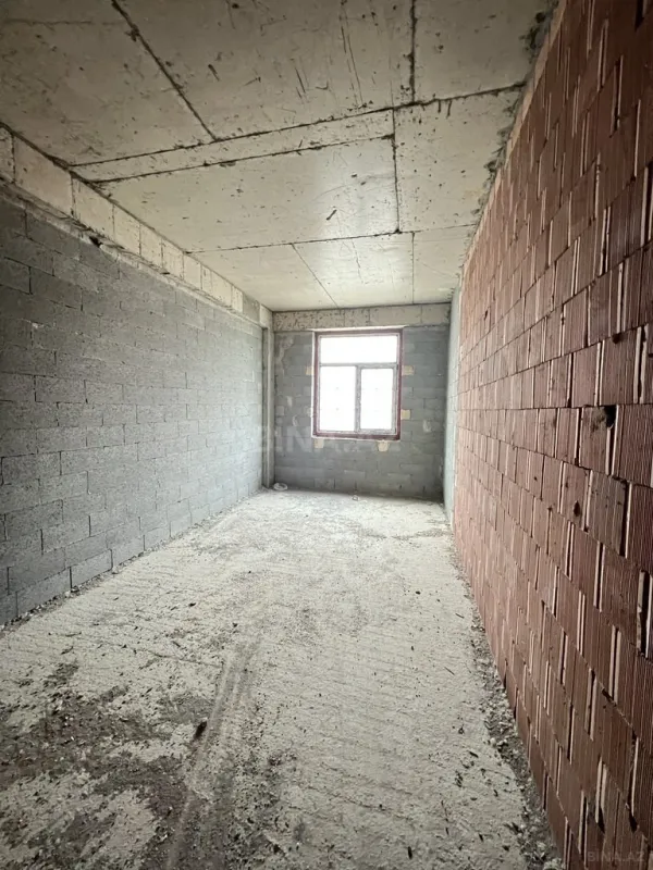 Satılır 3 otaqlı mənzil 163 m²