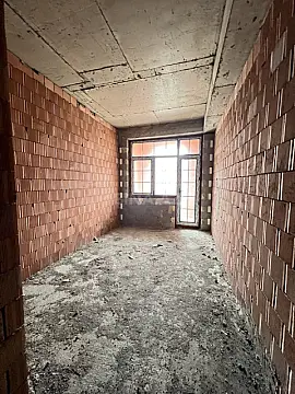 Satılır 3 otaqlı mənzil 163 m²