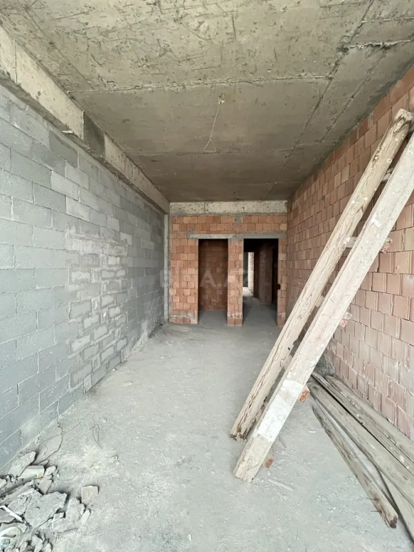 Satılır 3 otaqlı mənzil 163 m²