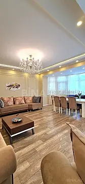Satılır 3 otaqlı mənzil 136 m²