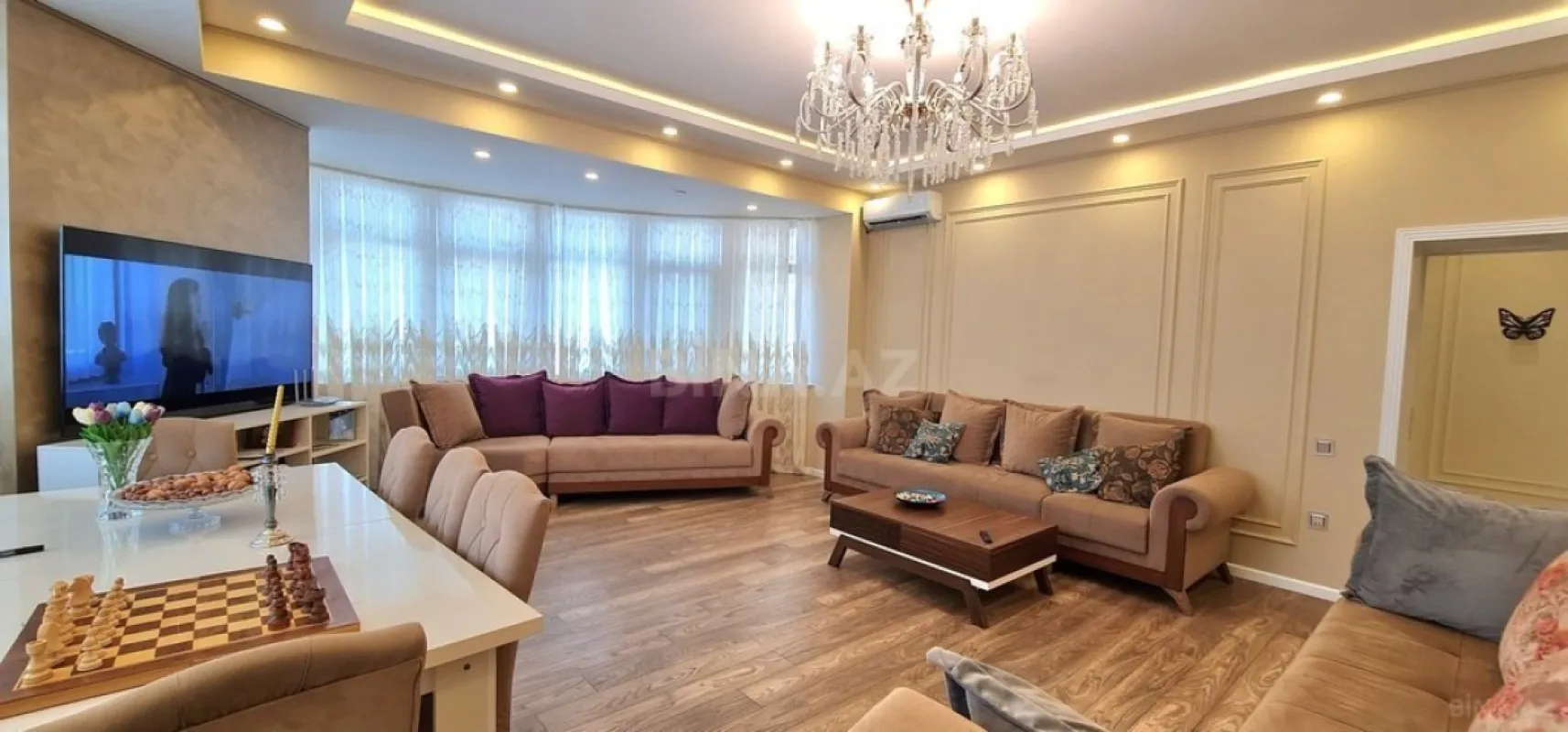 Satılır 3 otaqlı mənzil 136 m²