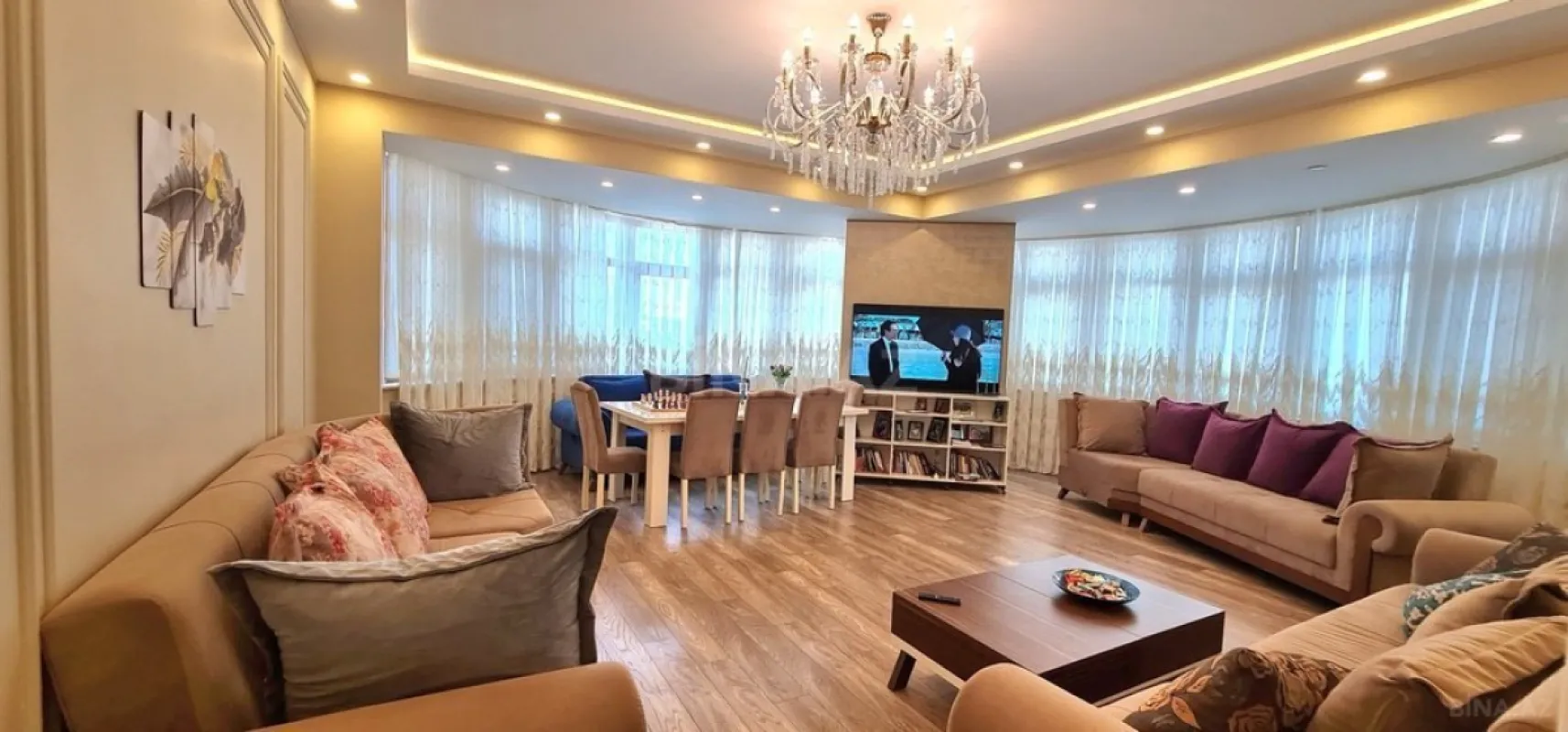 Satılır 3 otaqlı mənzil 136 m²