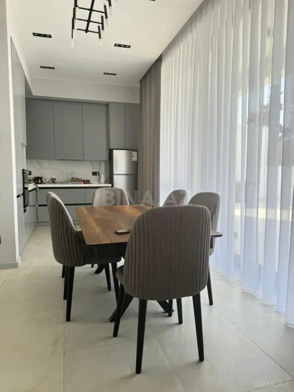 Kirayə verilir 4 otaqlı həyət evi 200 m²
