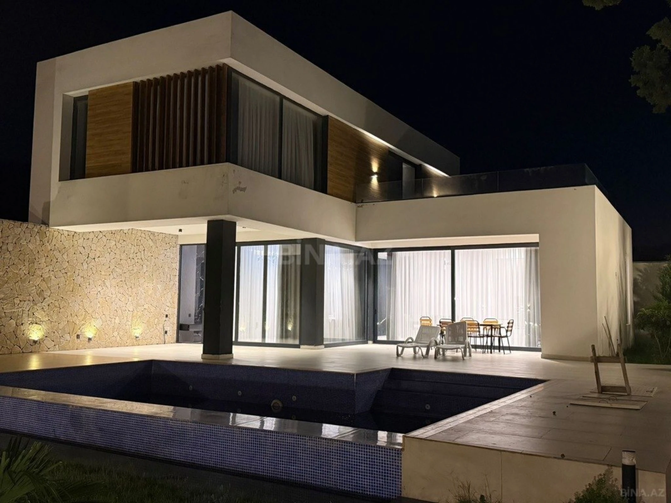 Kirayə verilir 4 otaqlı həyət evi 200 m²