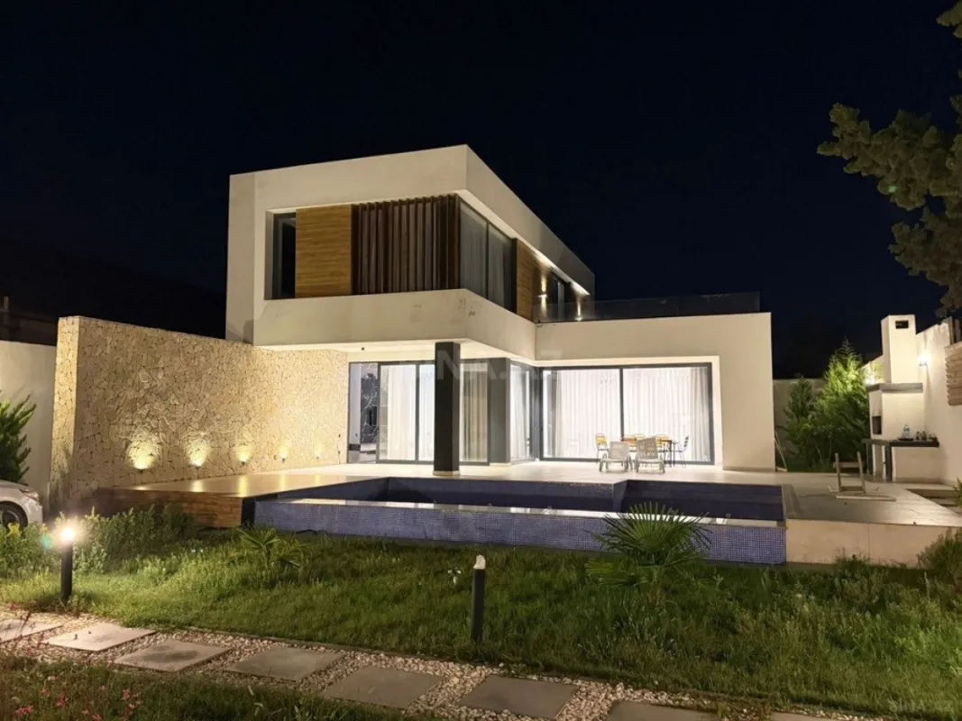 Kirayə verilir 4 otaqlı həyət evi 200 m²