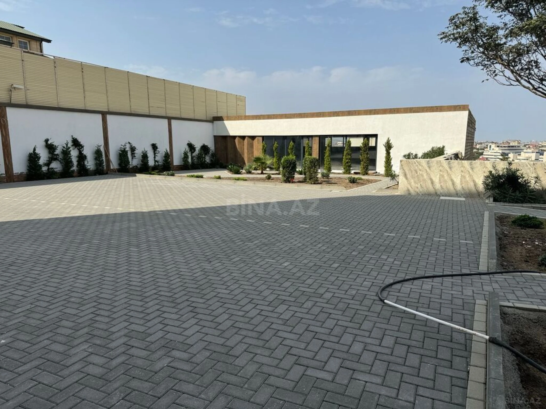 Satılır 2 otaqlı mənzil 90 m²