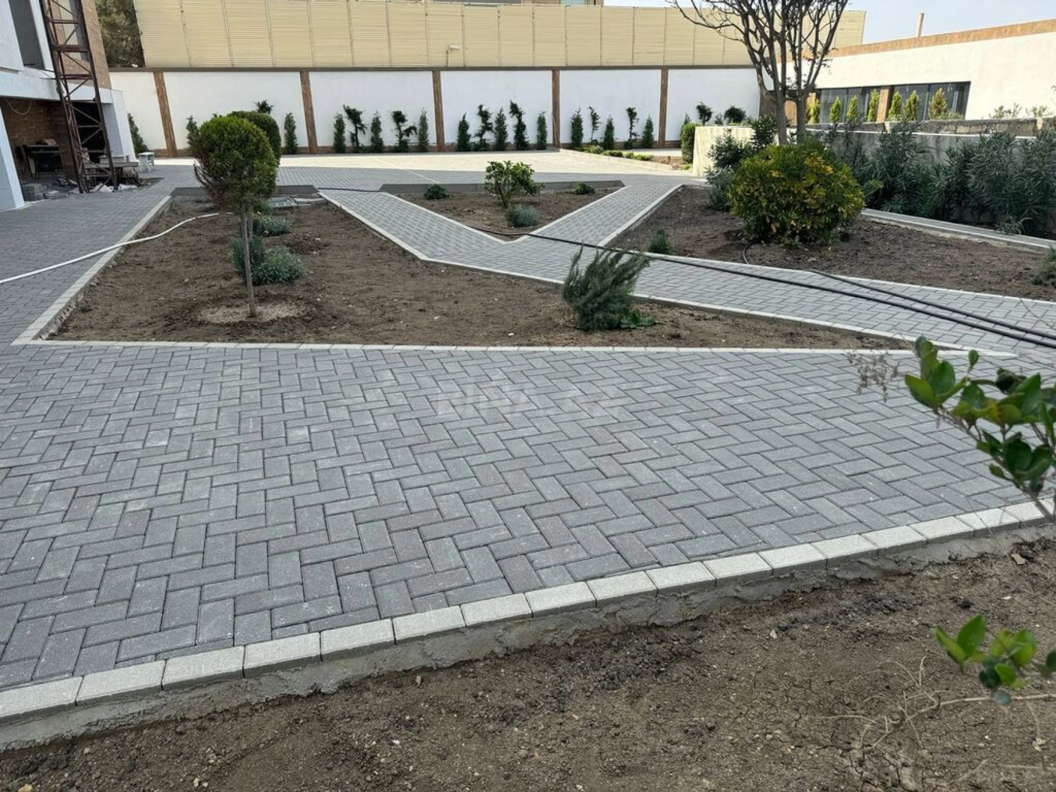 Satılır 2 otaqlı mənzil 90 m²