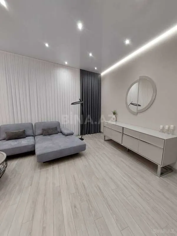 Kirayə verilir 3 otaqlı mənzil 115 m²