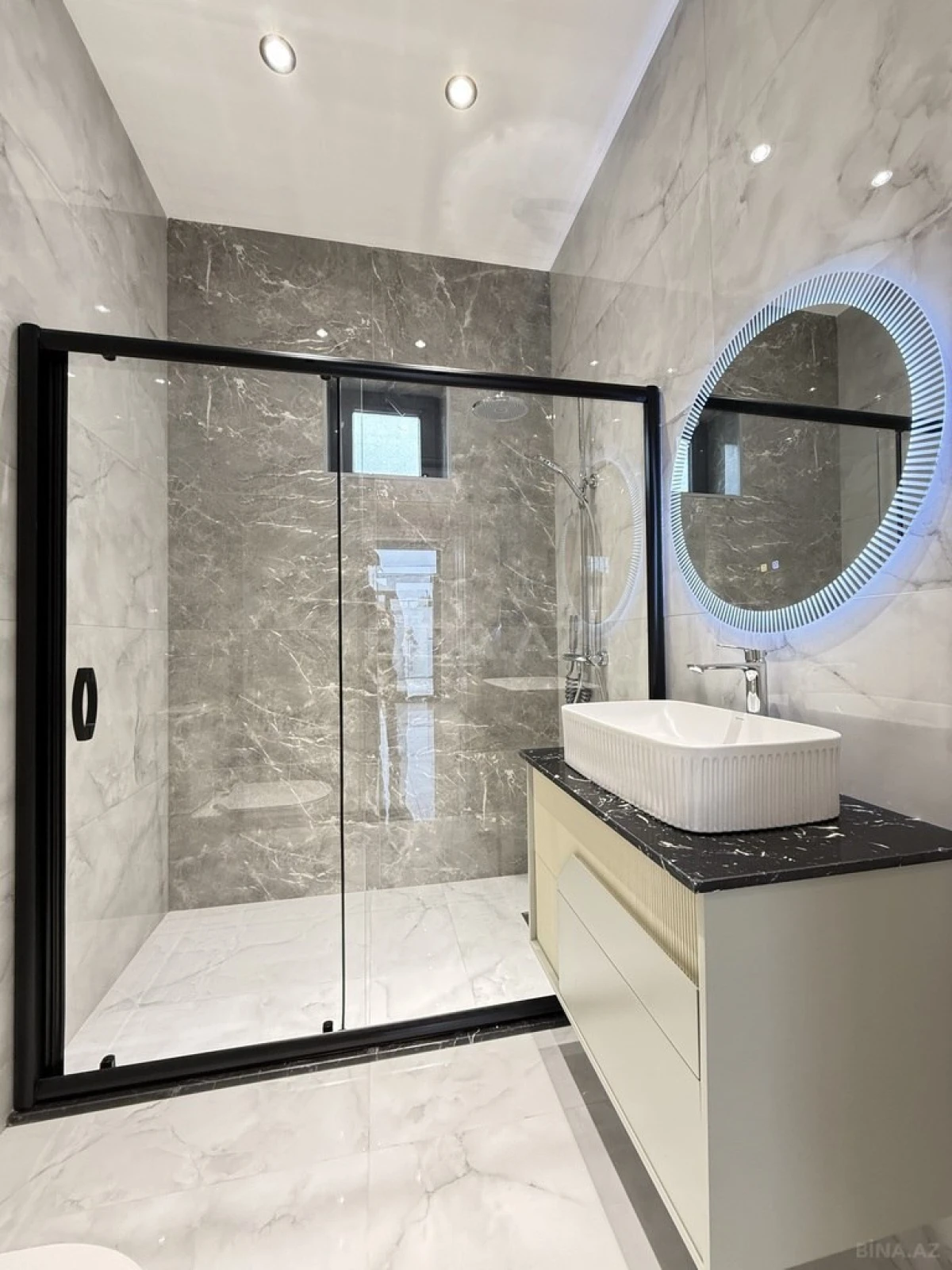 Satılır 4 otaqlı həyət evi 180 m²