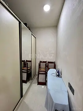 Satılır 4 otaqlı mənzil 180 m²