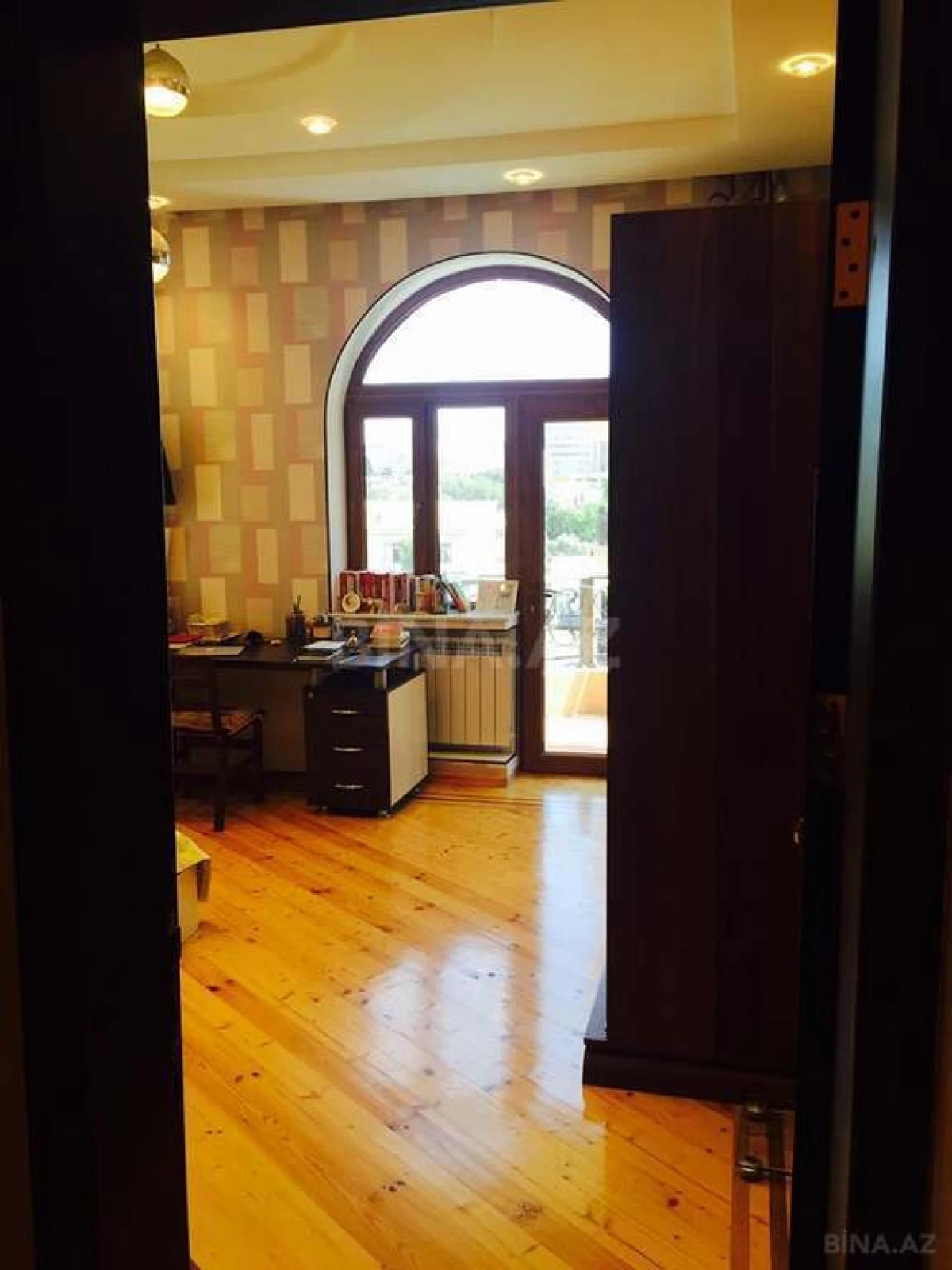 Kirayə verilir 11 otaqlı ofis 650 m²