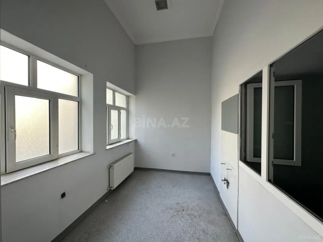 Satılır obyekt 430 m²