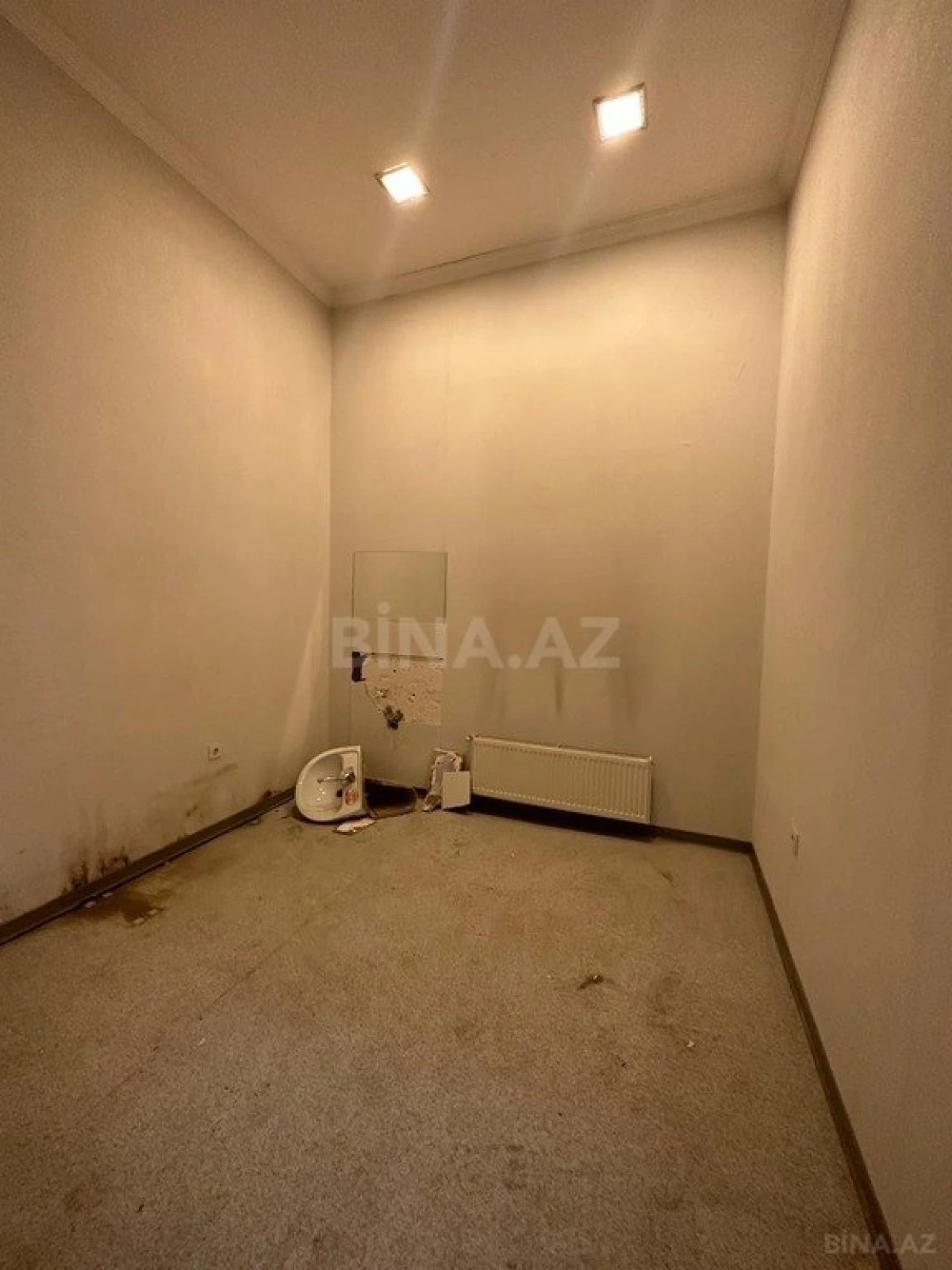 Satılır obyekt 430 m²