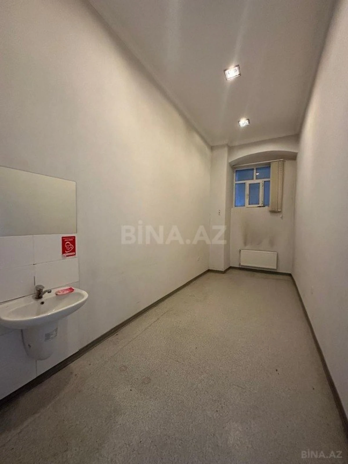 Satılır obyekt 430 m²