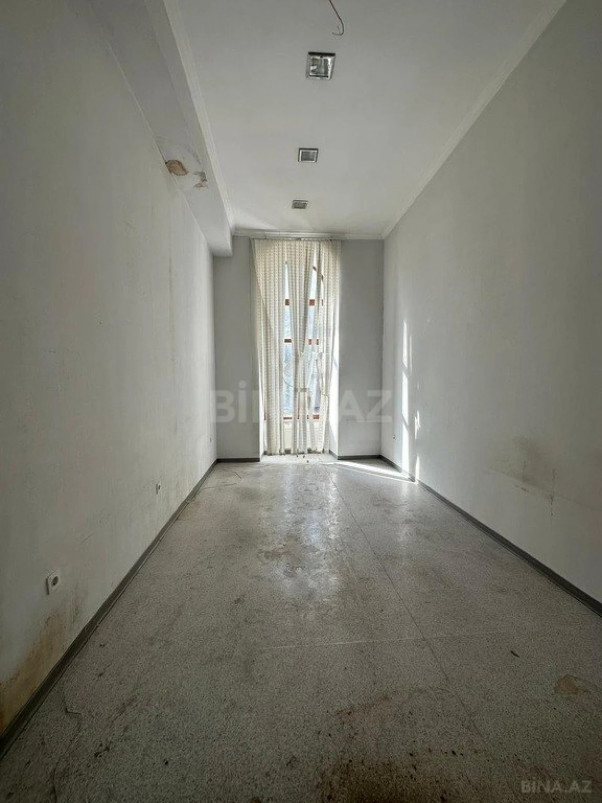 Satılır obyekt 430 m²