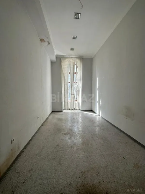 Satılır obyekt 430 m²