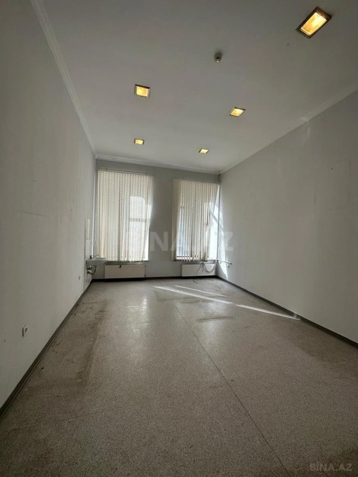 Satılır obyekt 430 m²