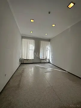 Satılır obyekt 430 m²