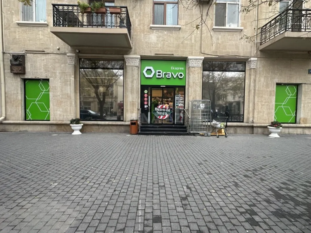 Satılır obyekt 140 m²