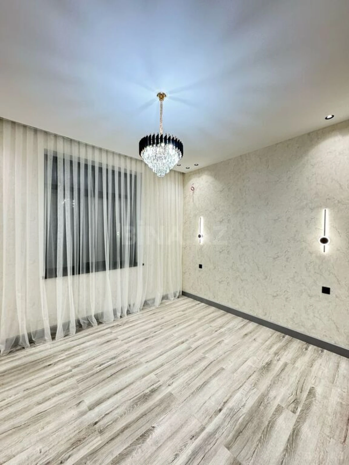 Satılır 4 otaqlı həyət evi 170 m²