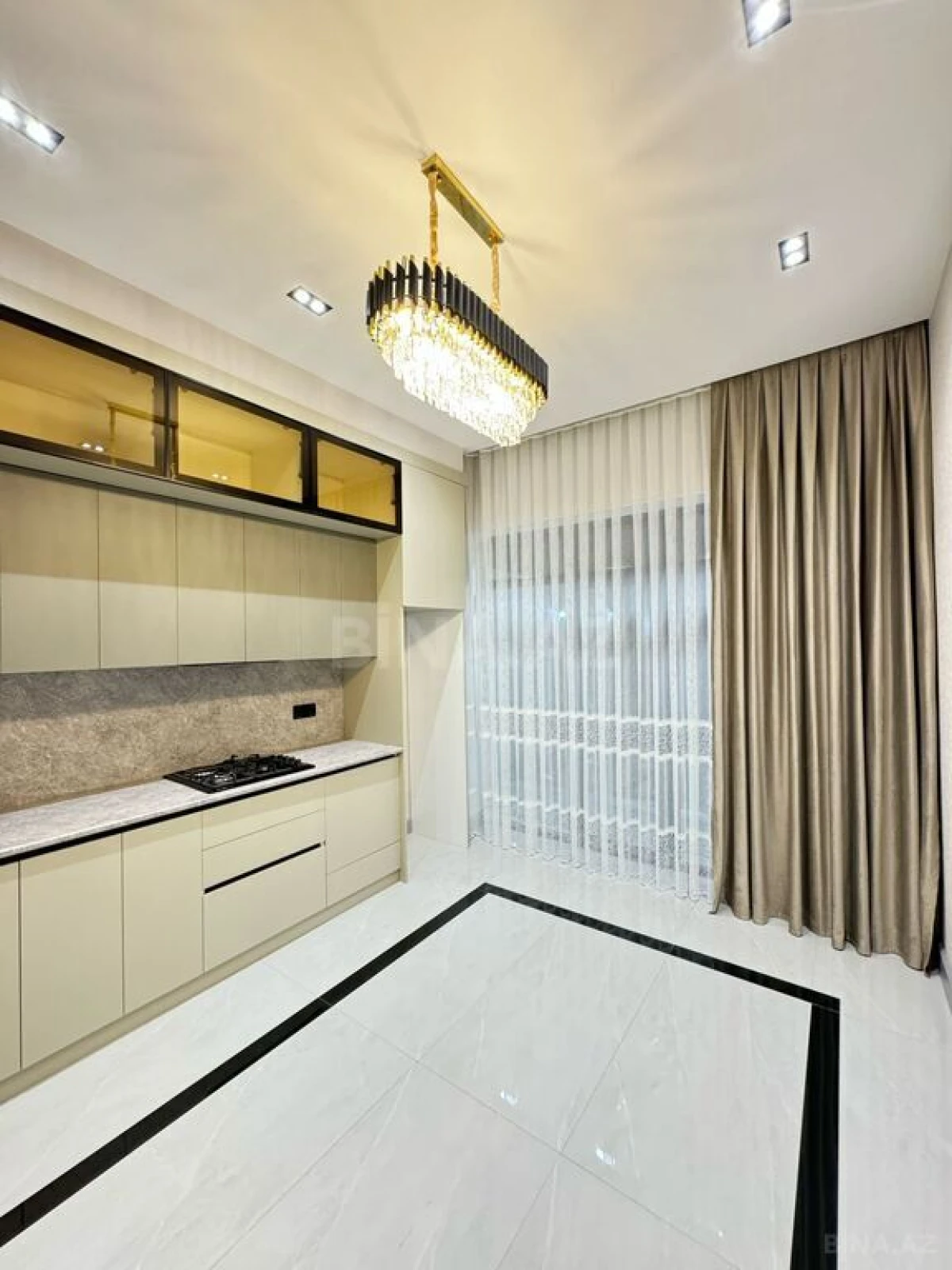 Satılır 4 otaqlı həyət evi 170 m²