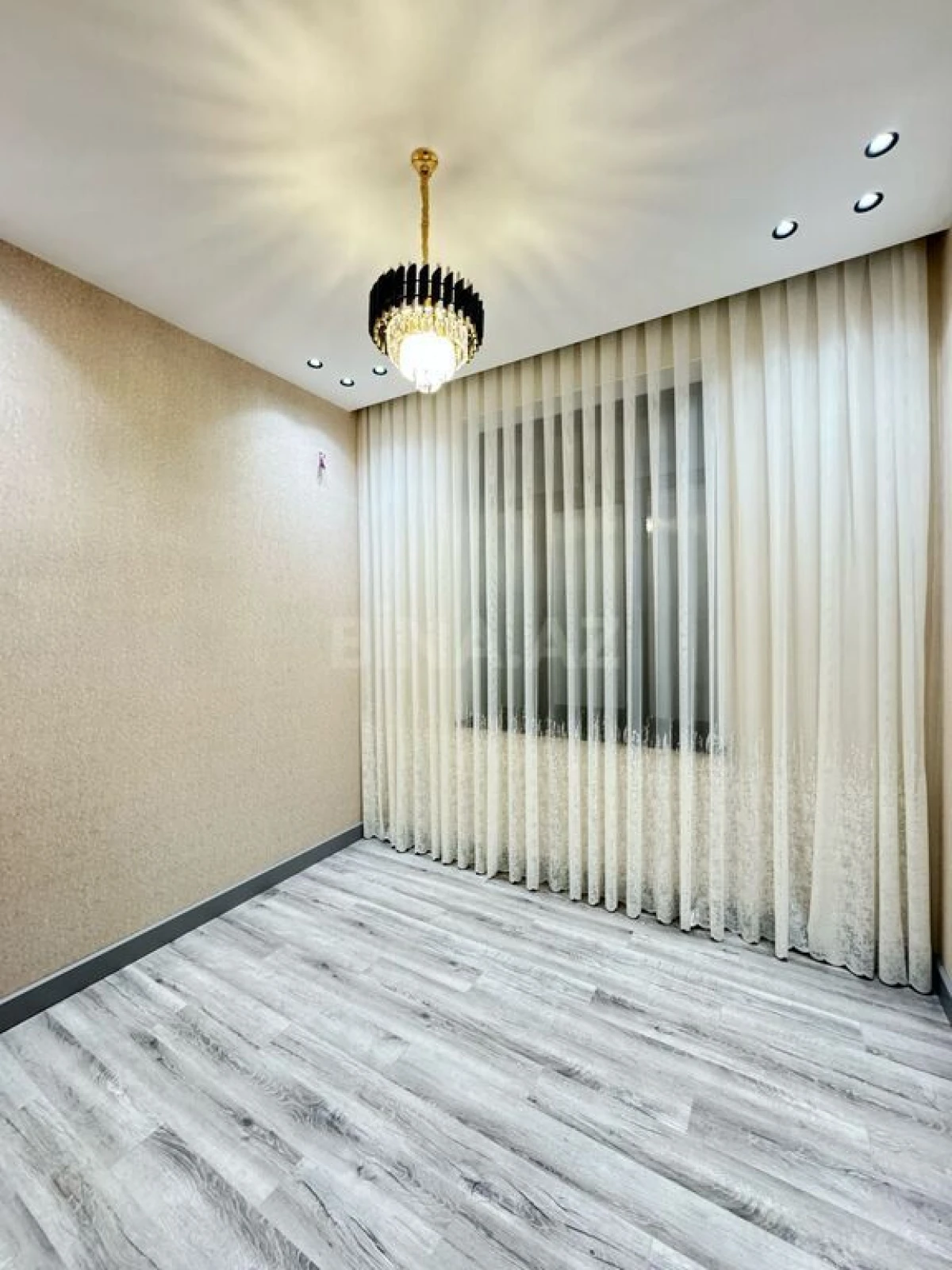 Satılır 4 otaqlı həyət evi 170 m²