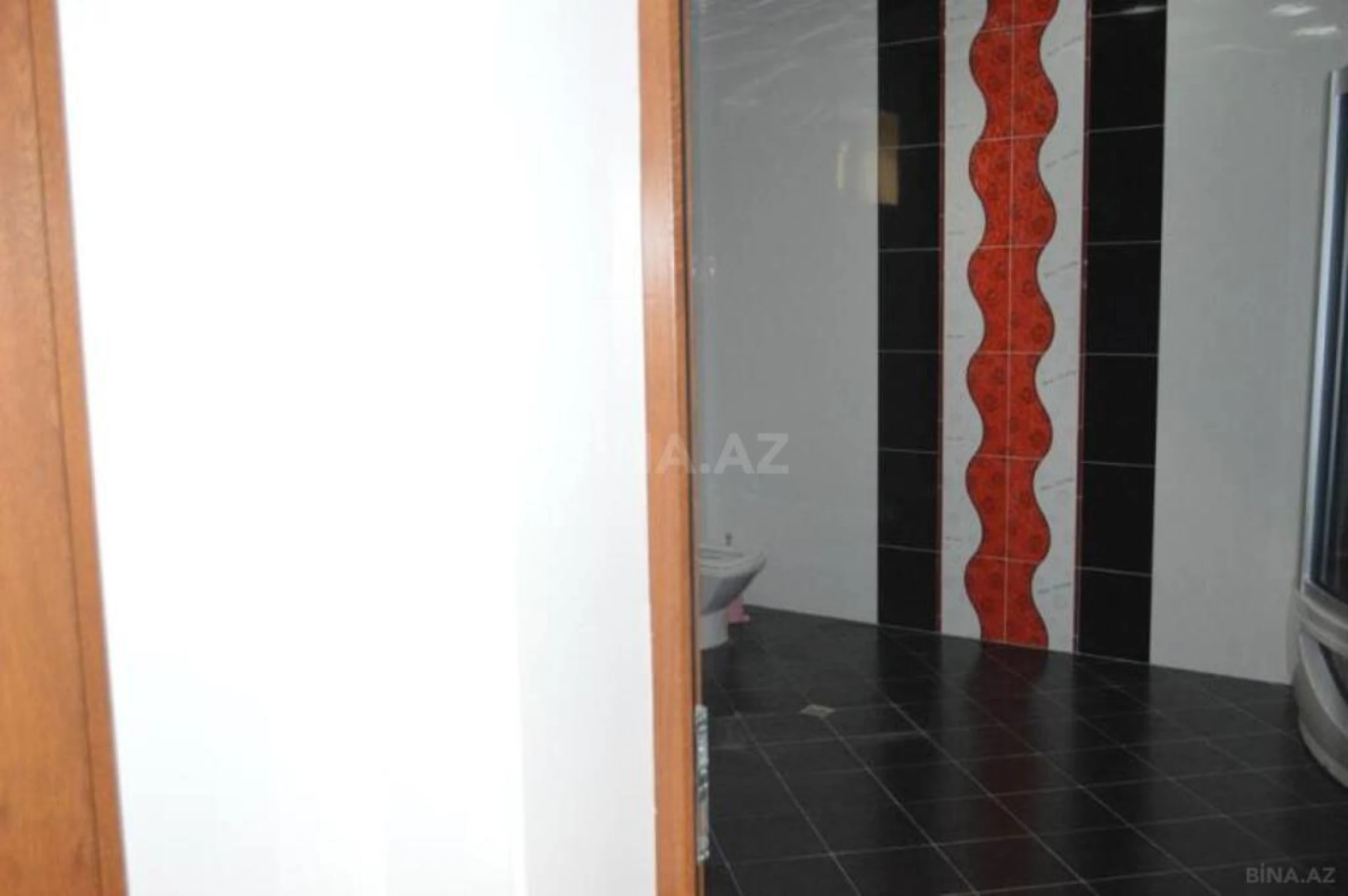 Satılır 7 otaqlı həyət evi 500 m²