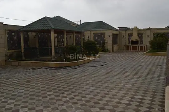 Satılır 7 otaqlı həyət evi 500 m²