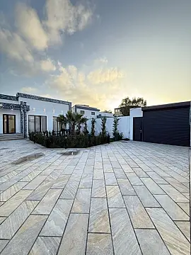 Satılır 5 otaqlı həyət evi 220 m²