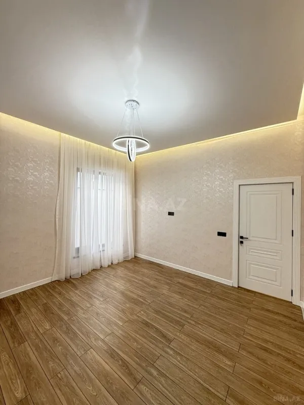 Satılır 5 otaqlı həyət evi 220 m²