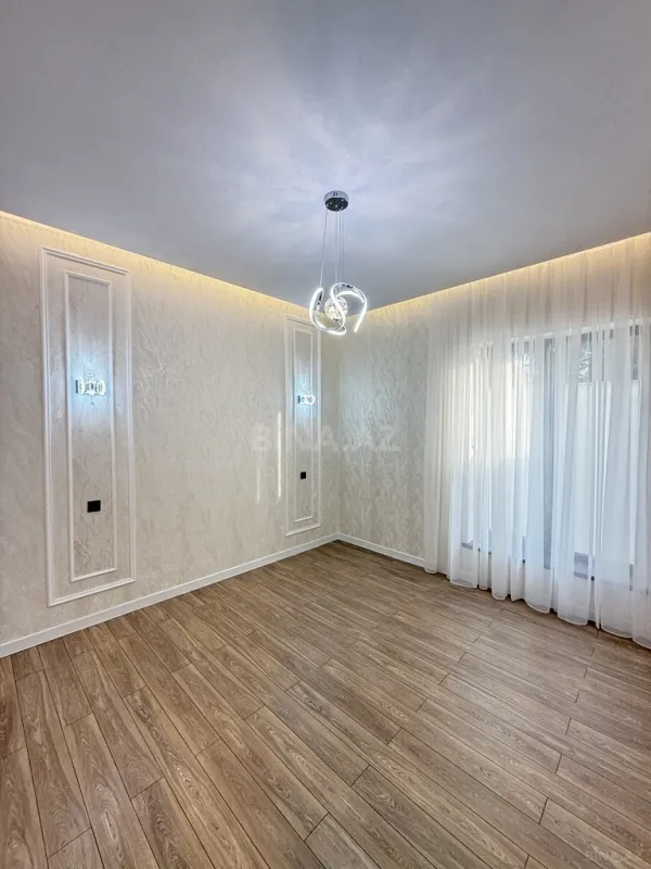 Satılır 5 otaqlı həyət evi 220 m²