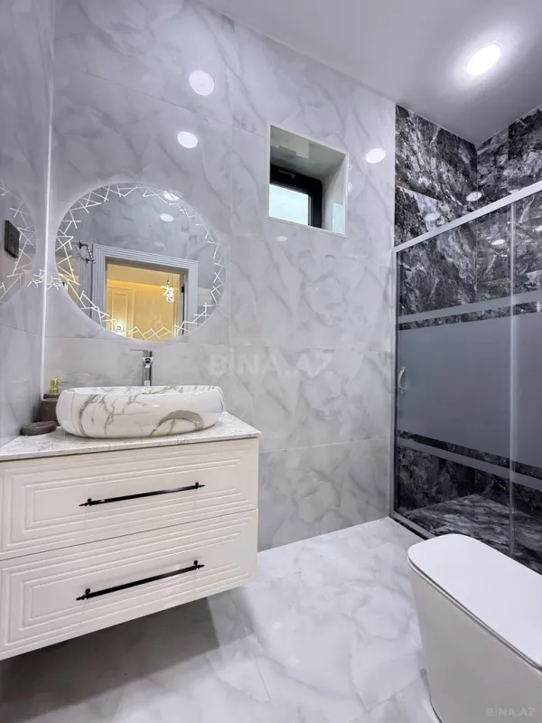 Satılır 5 otaqlı həyət evi 220 m²