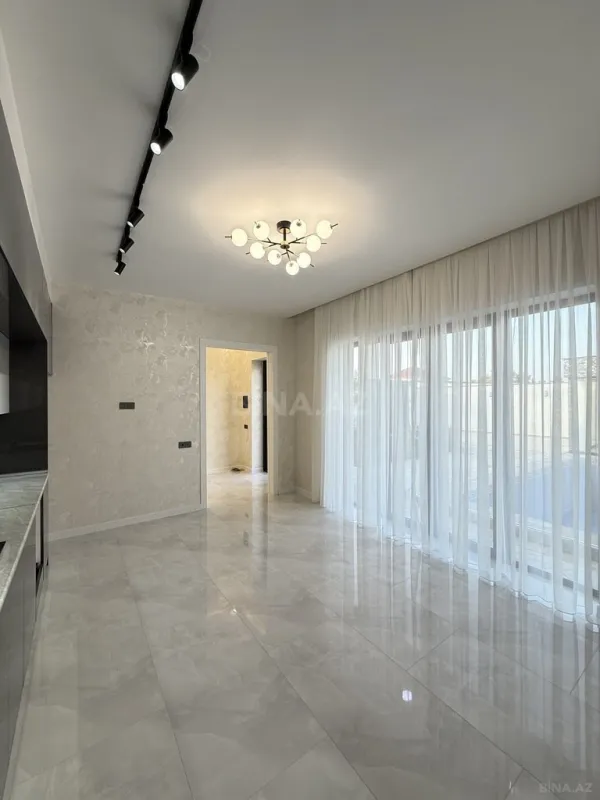 Satılır 5 otaqlı həyət evi 220 m²