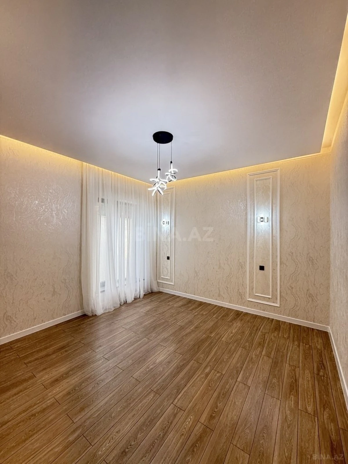 Satılır 5 otaqlı həyət evi 220 m²
