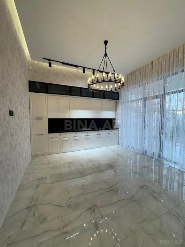 Satılır 4 otaqlı həyət evi 200 m²