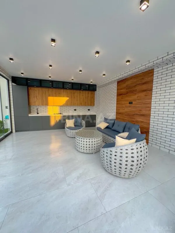 Satılır 4 otaqlı həyət evi 200 m²