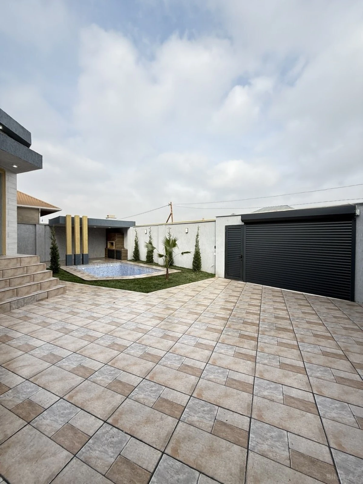 Satılır 3 otaqlı həyət evi 130 m²