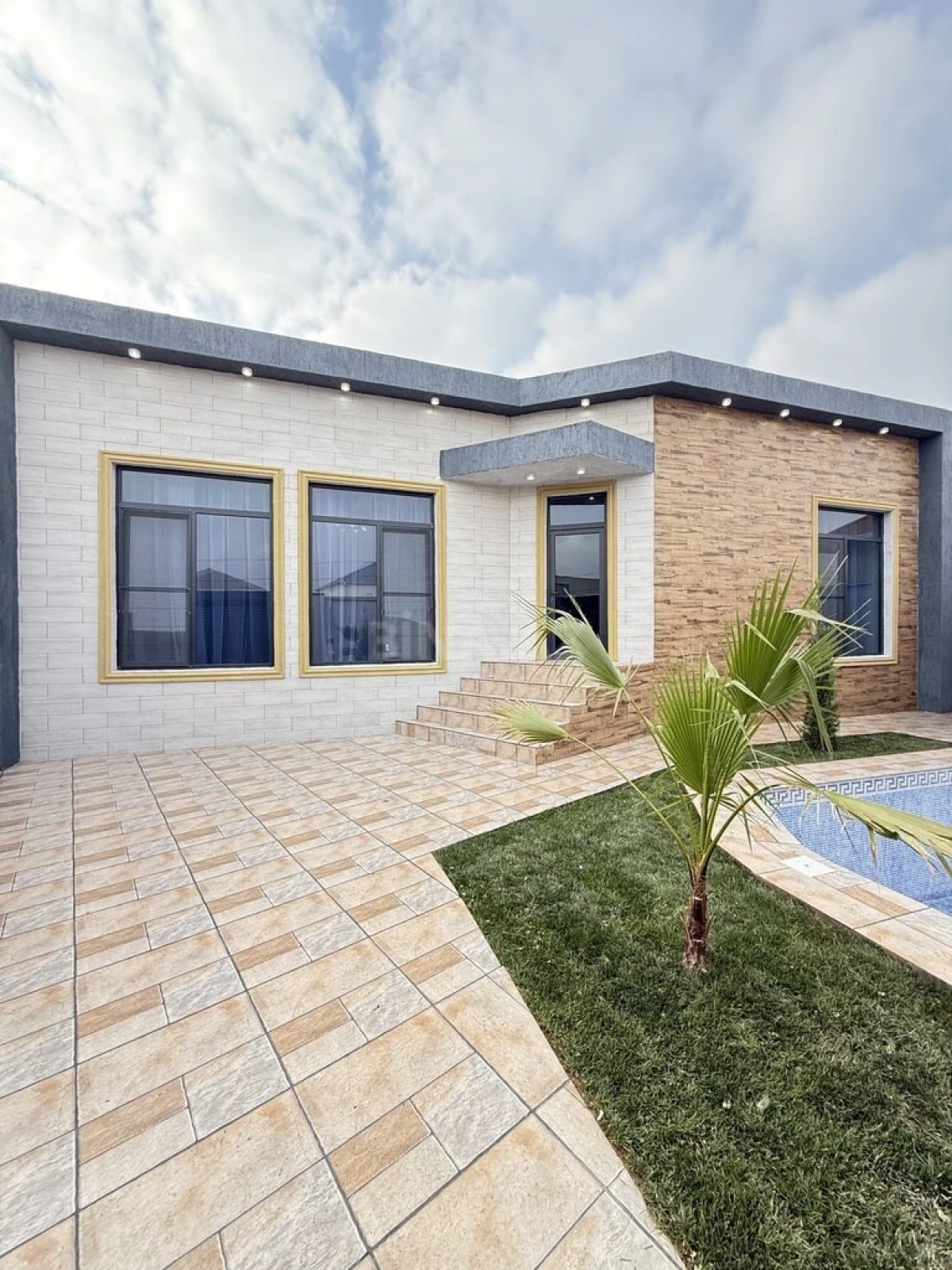 Satılır 3 otaqlı həyət evi 130 m²