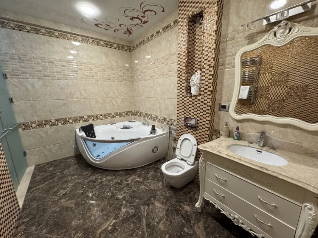 Kirayə verilir 3 otaqlı mənzil 200 m²