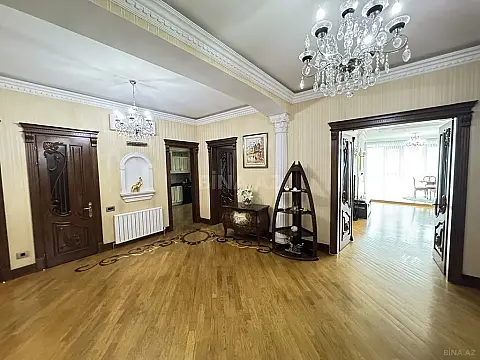 Kirayə verilir 3 otaqlı mənzil 200 m²