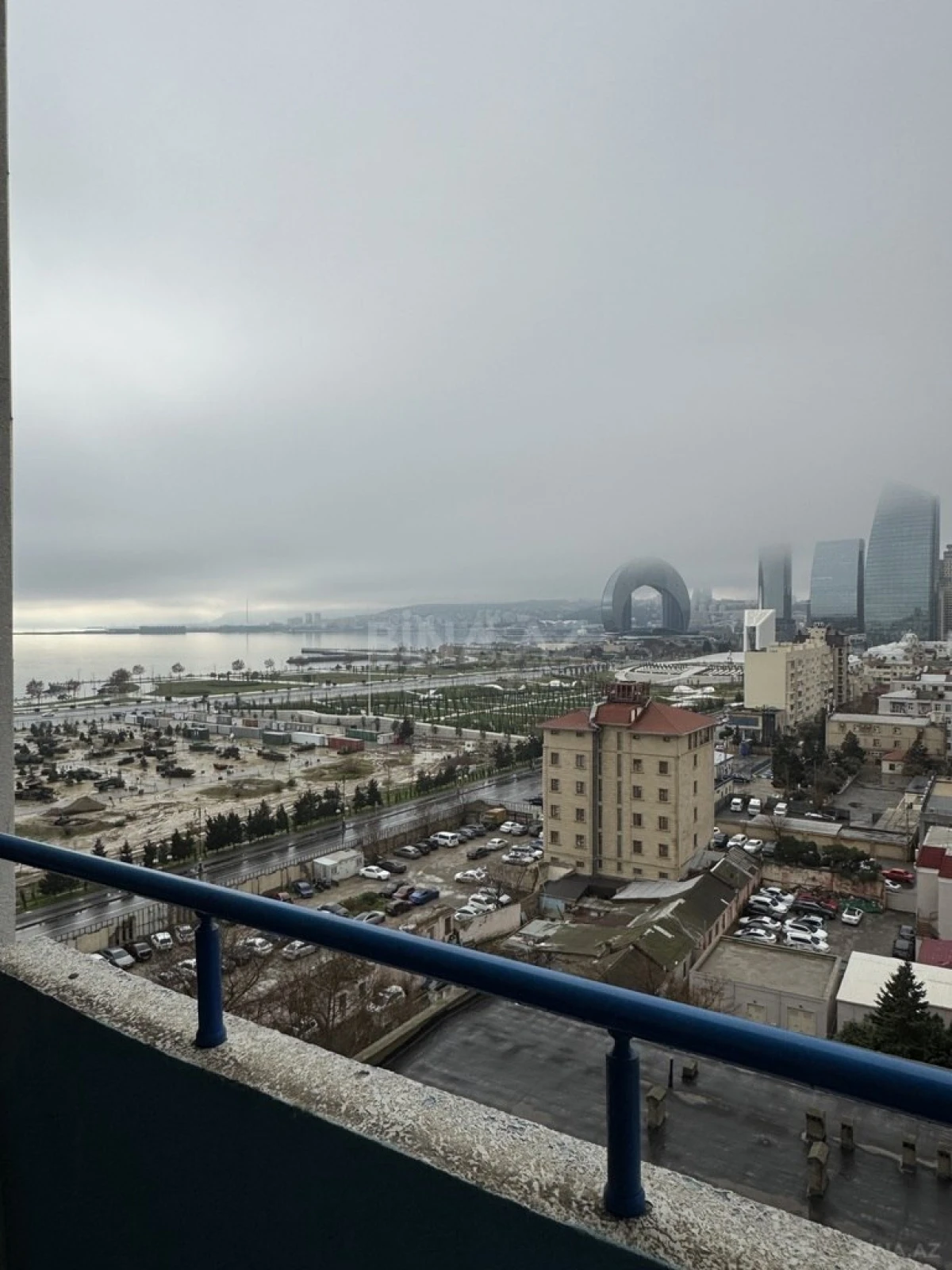 Kirayə verilir 3 otaqlı mənzil 200 m²