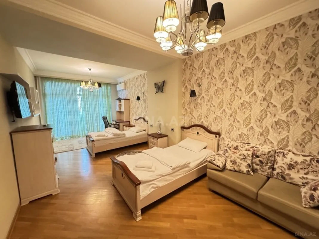 Kirayə verilir 3 otaqlı mənzil 200 m²