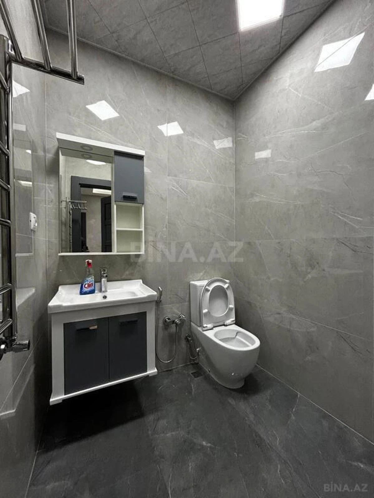 Kirayə verilir 3 otaqlı mənzil 115 m²